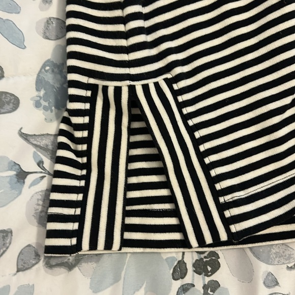 Talbots black and white striped tunic size L very thick material - Picture 4 of 6